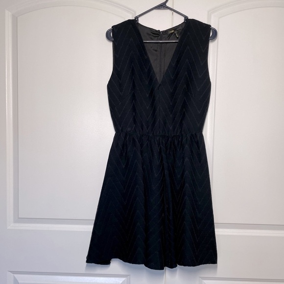 Maje Radiale Chevron Dress size 3 - Picture 5 of 10